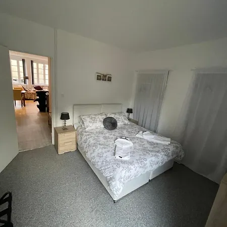 2 Vue Du Chateau D'excideuil Lejlighed